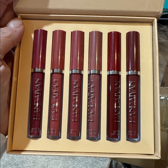 Matte Lip Gloss Set - Red and Brown Shades - Picture 2 of 4